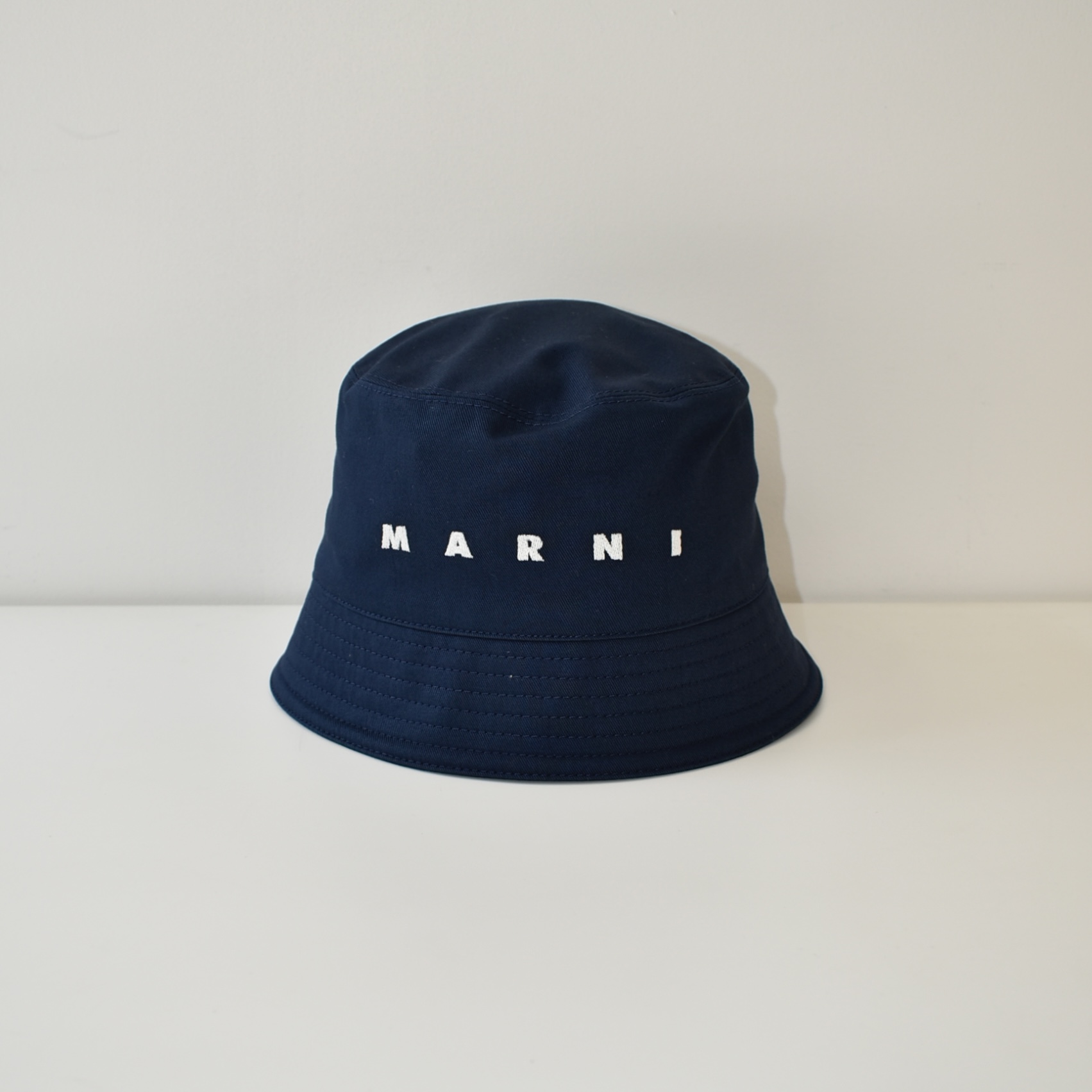 MARNI 刺しゅうロゴ入り オーガニックギャバジン製バケットハット[CLZCO]
